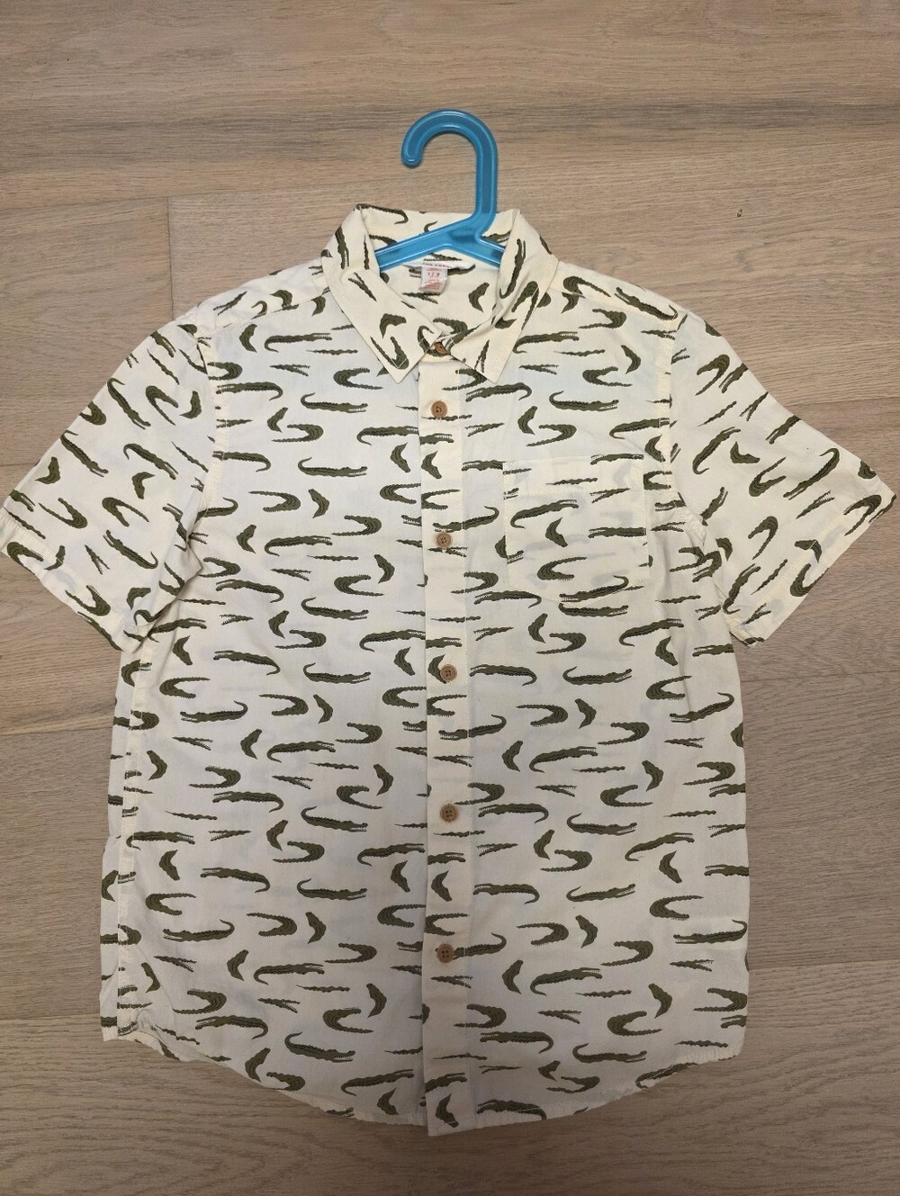 Joe fresh alligator print shirt short sleeve   size 10 - 12  L